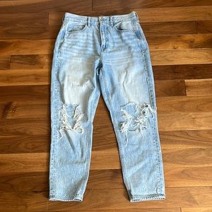 SOLD Mom Jean- Size 6 Short